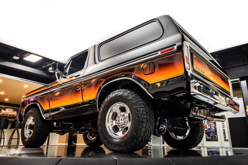 Ford-Bronco-1979-Black-Black-ampamp-Gray-11