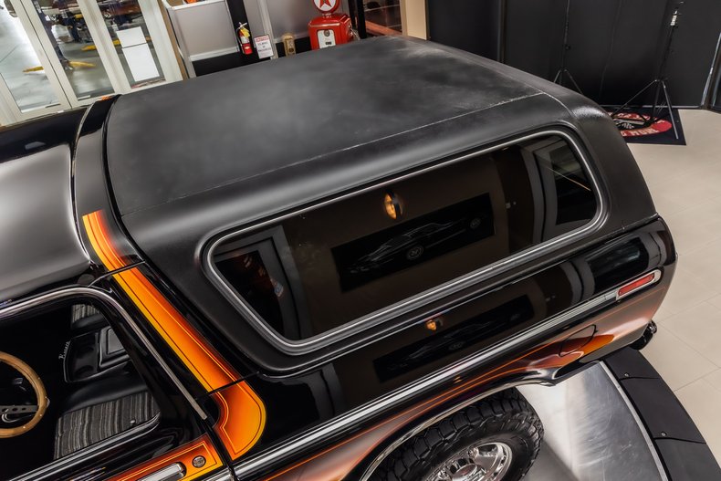 Ford-Bronco-1979-Black-Black-ampamp-Gray-33