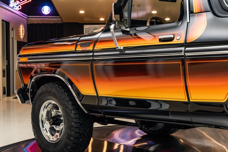 Ford-Bronco-1979-Black-Black-ampamp-Gray-36