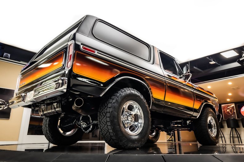 Ford-Bronco-1979-Black-Black-ampamp-Gray-48