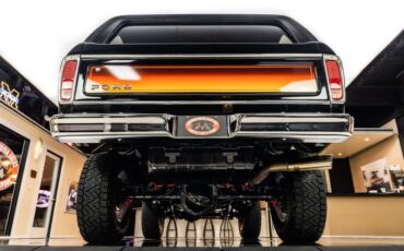 Ford-Bronco-1979-Black-Black-ampamp-Gray-49