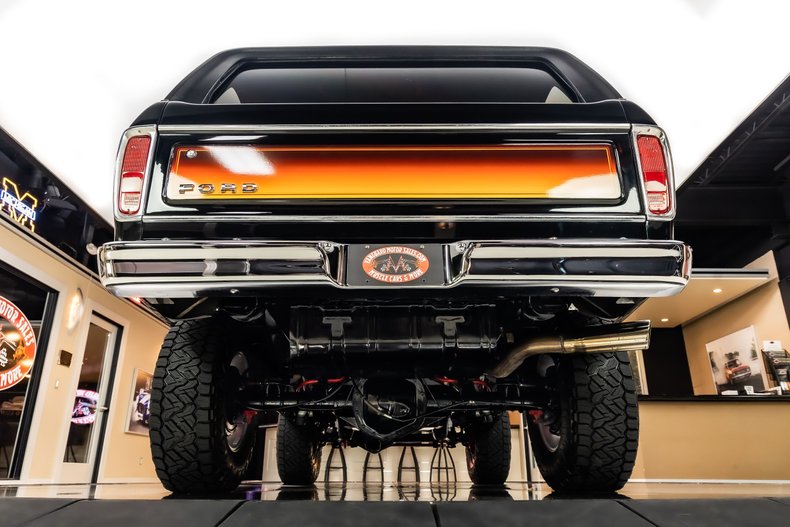 Ford-Bronco-1979-Black-Black-ampamp-Gray-49