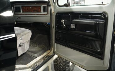 Ford-Bronco-1979-Black-Gray-13
