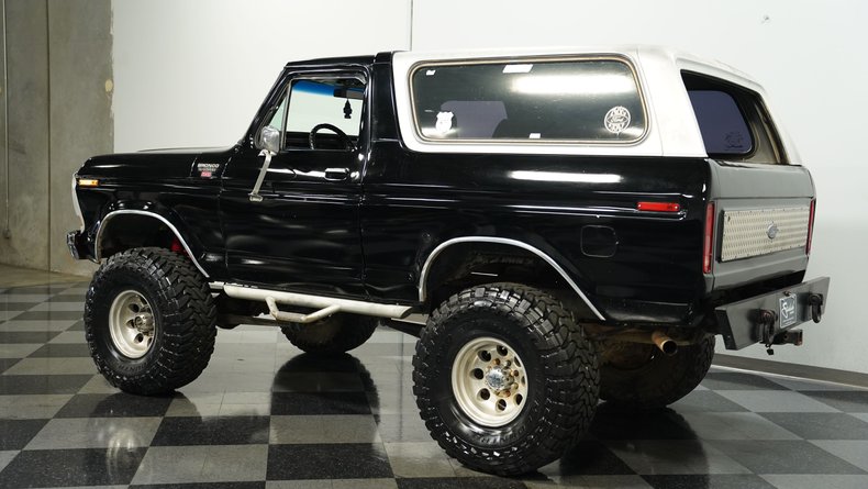Ford-Bronco-1979-Black-Gray-16