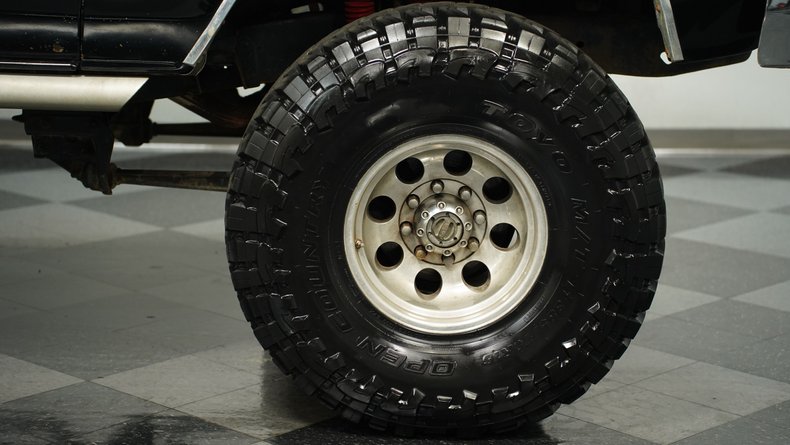 Ford-Bronco-1979-Black-Gray-20