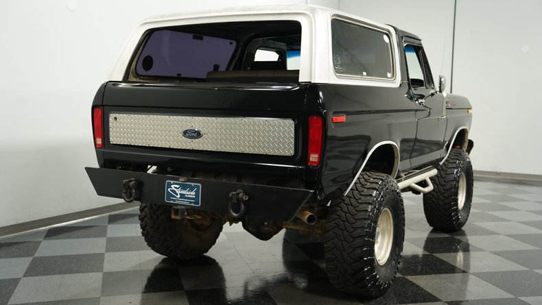 Ford-Bronco-1979-Black-Gray-21
