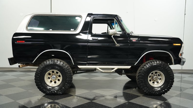 Ford-Bronco-1979-Black-Gray-23