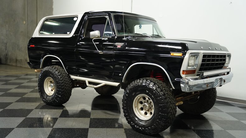 Ford-Bronco-1979-Black-Gray-24