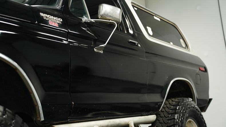 Ford-Bronco-1979-Black-Gray-29