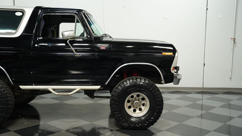 Ford-Bronco-1979-Black-Gray-37