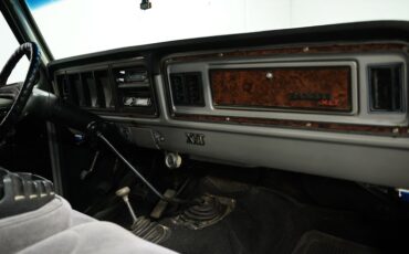 Ford-Bronco-1979-Black-Gray-47