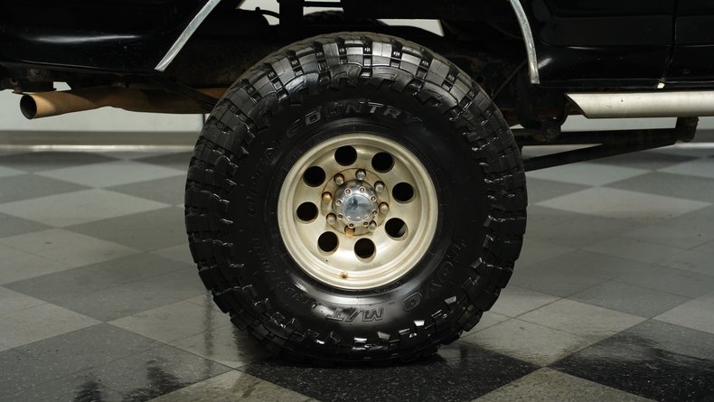 Ford-Bronco-1979-Black-Gray-5