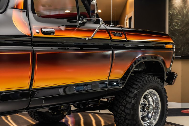 Ford-Bronco-1979-Black-Red-10