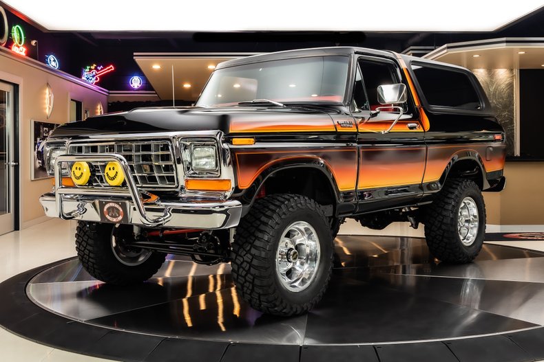 Ford-Bronco-1979-Black-Red-14