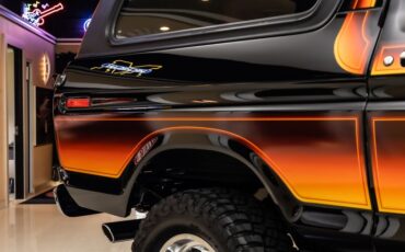 Ford-Bronco-1979-Black-Red-20