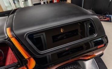Ford-Bronco-1979-Black-Red-29
