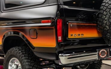 Ford-Bronco-1979-Black-Red-31