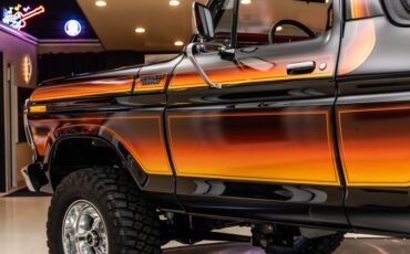 Ford-Bronco-1979-Black-Red-32
