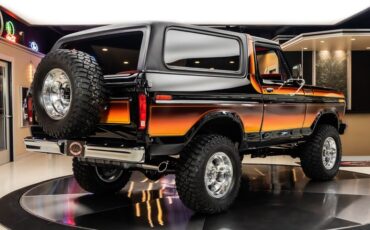 Ford-Bronco-1979-Black-Red-42