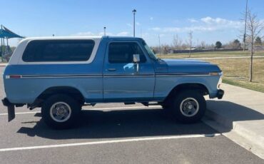 Ford-Bronco-1979-Blue-1