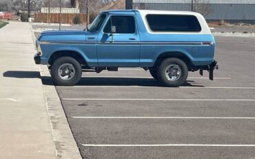 Ford-Bronco-1979-Blue-8