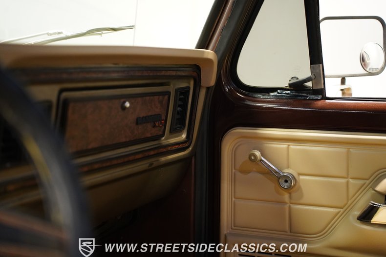 Ford-Bronco-1979-Brown-Beige-5