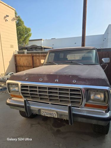 Ford-Bronco-1979-Custom-1