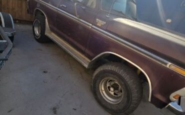 Ford-Bronco-1979-Custom-2