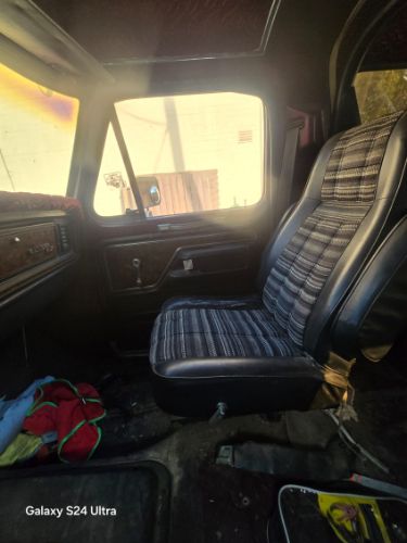 Ford-Bronco-1979-Custom-6