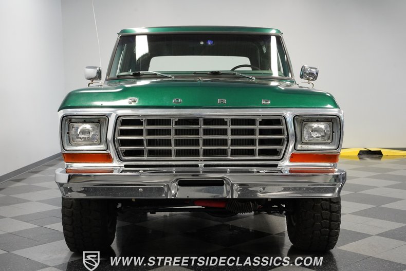 Ford-Bronco-1979-Green-Metallic-Green-11