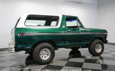 Ford-Bronco-1979-Green-Metallic-Green-2