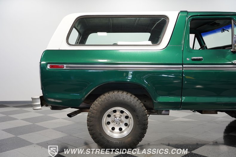 Ford-Bronco-1979-Green-Metallic-Green-25