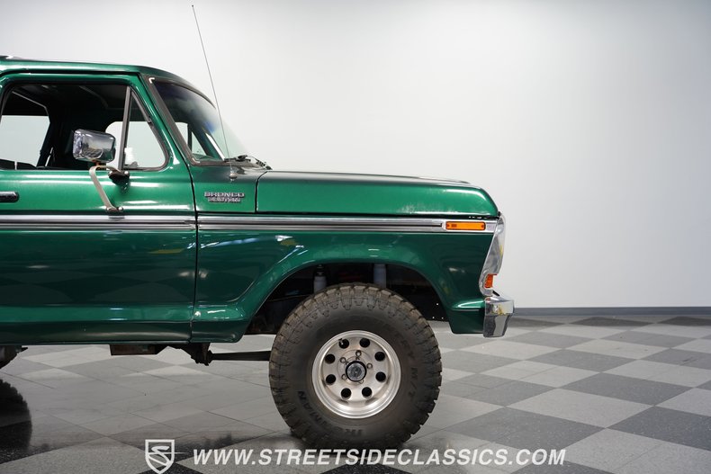 Ford-Bronco-1979-Green-Metallic-Green-26