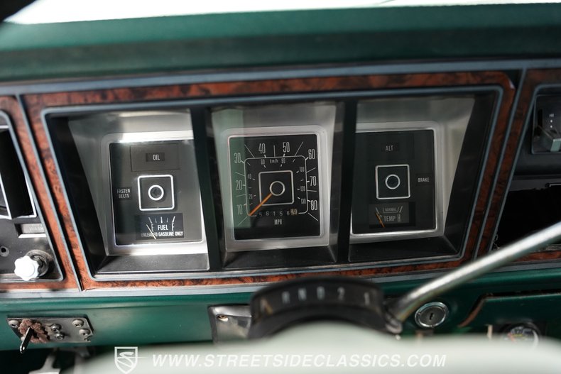 Ford-Bronco-1979-Green-Metallic-Green-36