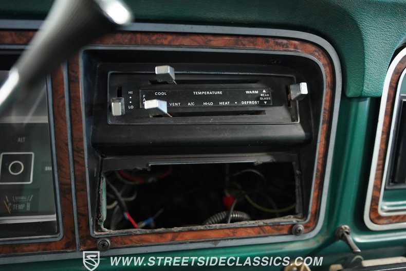 Ford-Bronco-1979-Green-Metallic-Green-38