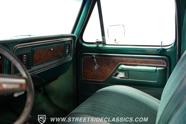 Ford-Bronco-1979-Green-Metallic-Green-39
