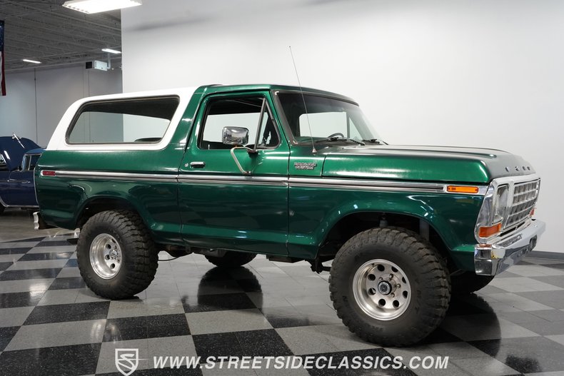 Ford-Bronco-1979-Green-Metallic-Green-4