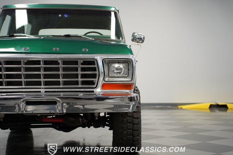 Ford-Bronco-1979-Green-Metallic-Green-44
