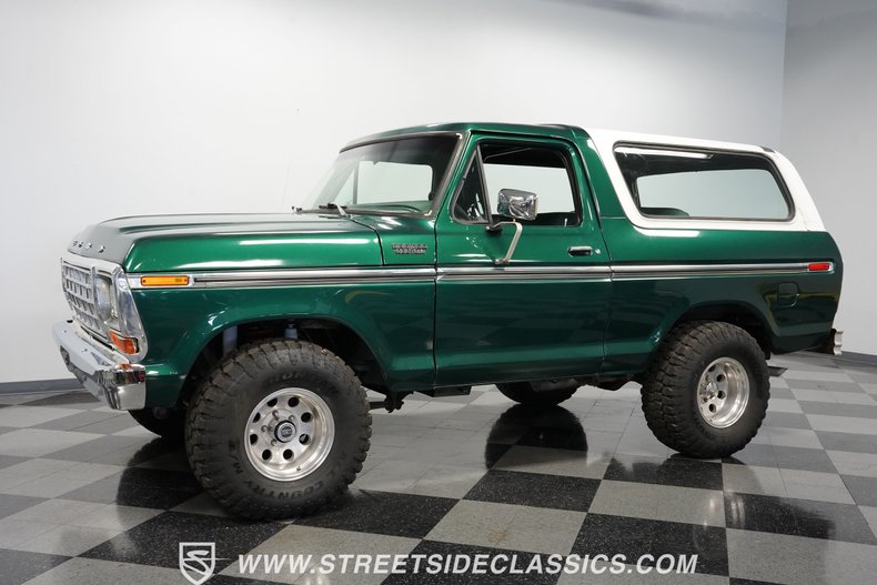 Ford-Bronco-1979-Green-Metallic-Green-48