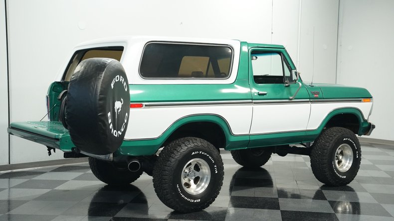 Ford-Bronco-1979-Green-Plaid-28