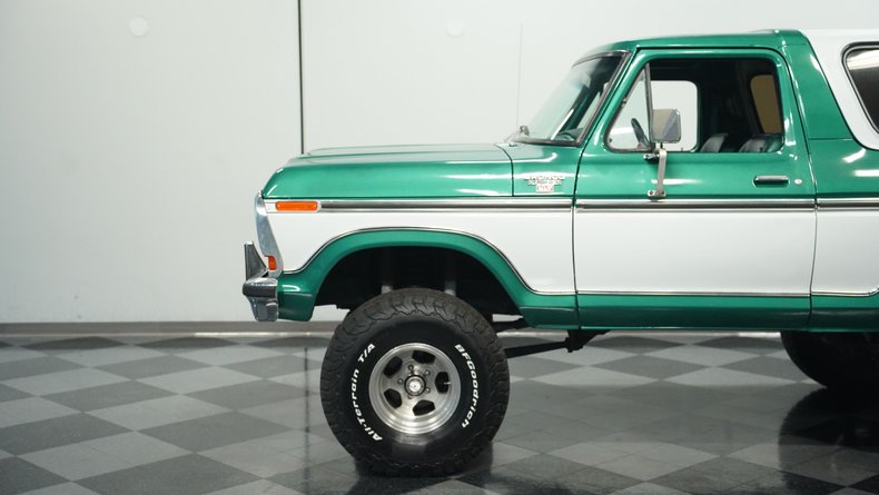 Ford-Bronco-1979-Green-Plaid-38