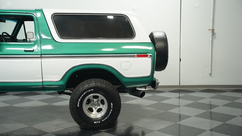 Ford-Bronco-1979-Green-Plaid-39
