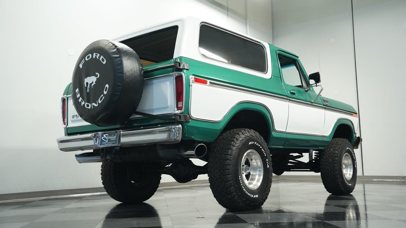 Ford-Bronco-1979-Green-Plaid-41