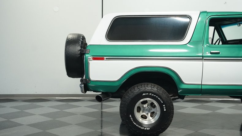 Ford-Bronco-1979-Green-Plaid-43