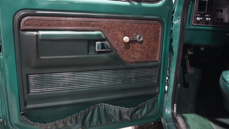 Ford-Bronco-1979-Green-Plaid-48