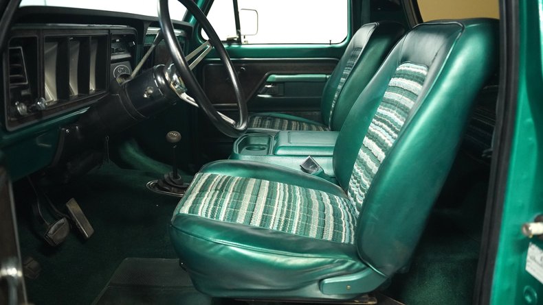 Ford-Bronco-1979-Green-Plaid-49