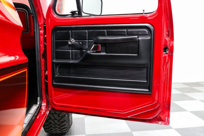 Ford-Bronco-1979-Red-Red-Black-14