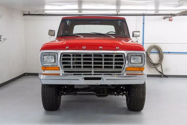 Ford-Bronco-1979-SUV-1