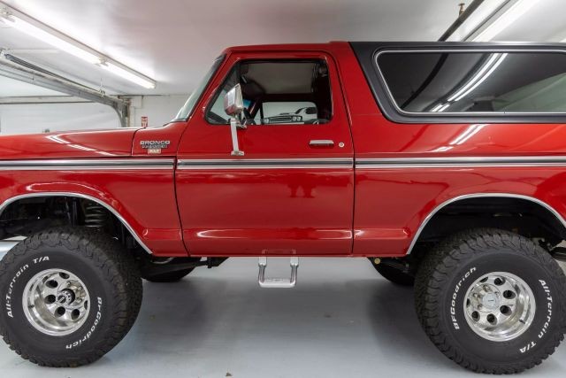 Ford-Bronco-1979-SUV-12