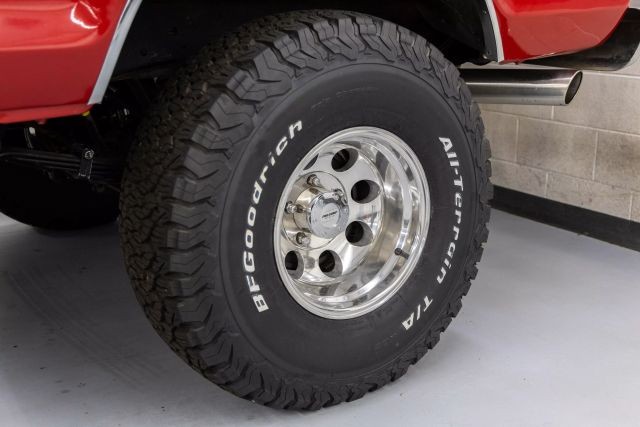 Ford-Bronco-1979-SUV-16
